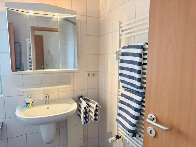 Yachthafenresidenz-we-7302 *